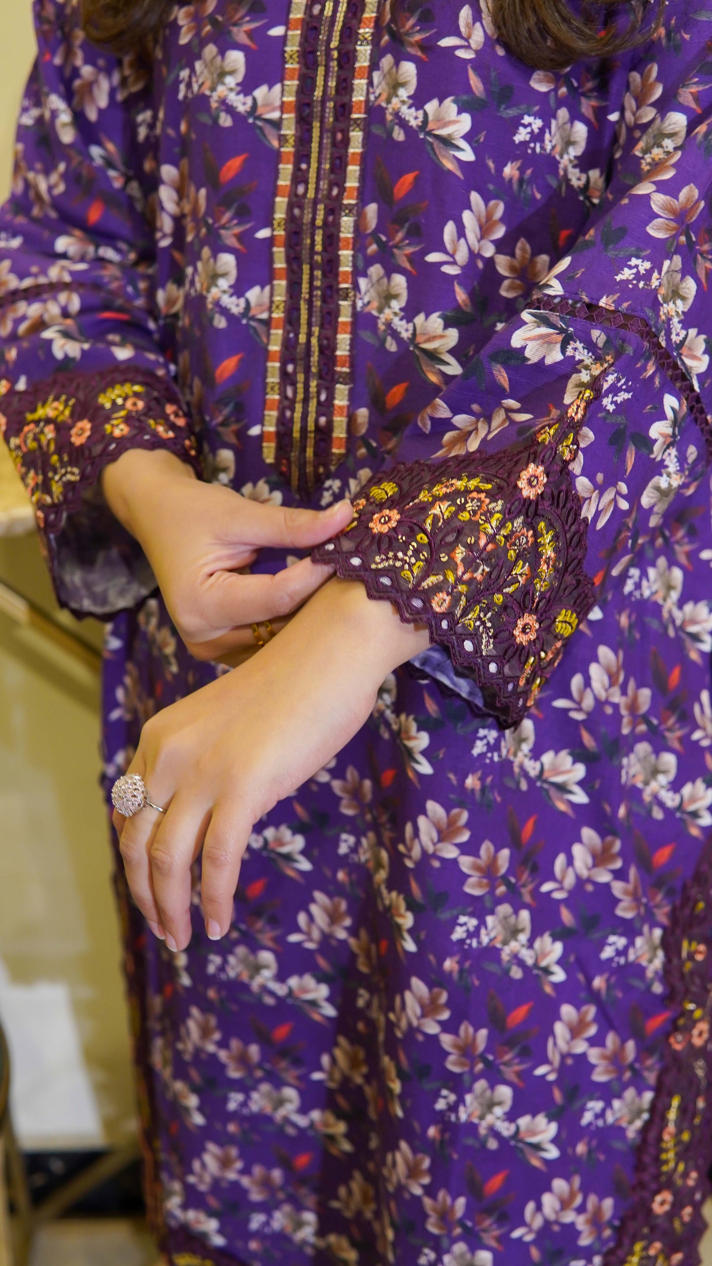 2-Piece Purple Embroidered Khaddar Stitched Suit - Menaalpret