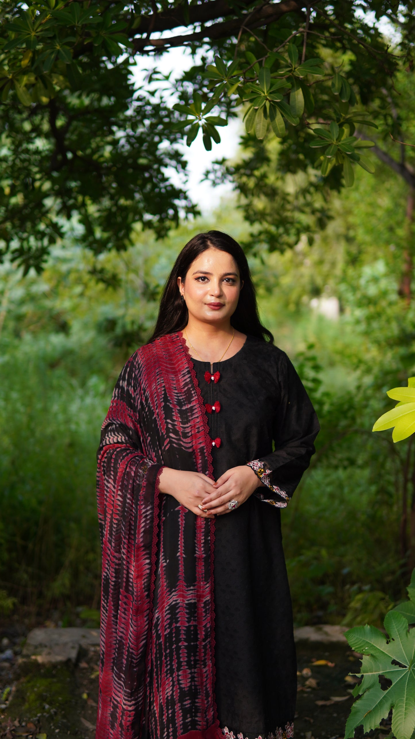 Luxury Black Chikan Kari 2-Piece Outfit | Embroidered Patches & Handmade Tassels - Menaalpret