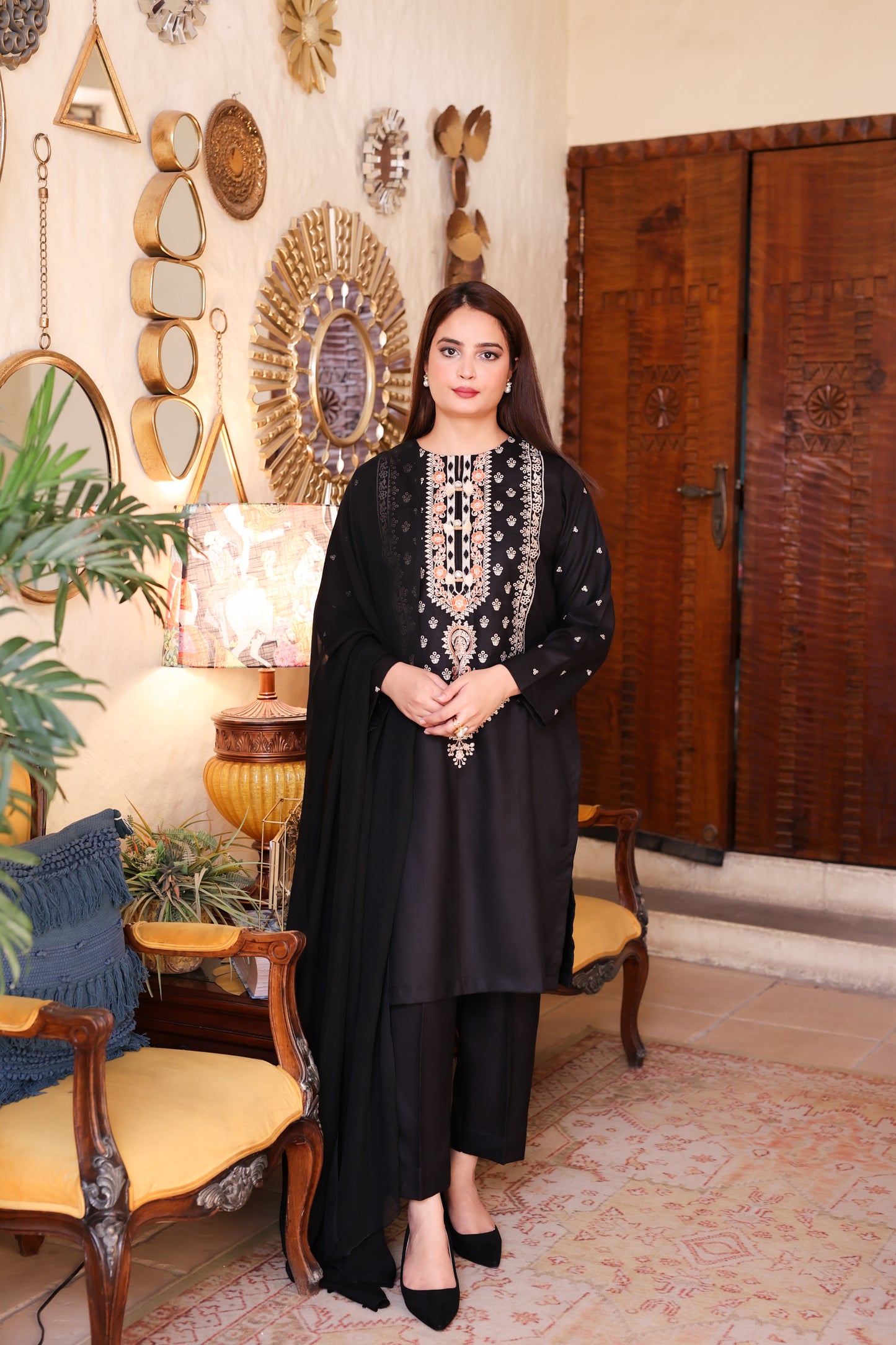 2-Piece Black Embroidered Marina Stitched Suit - Menaalpret