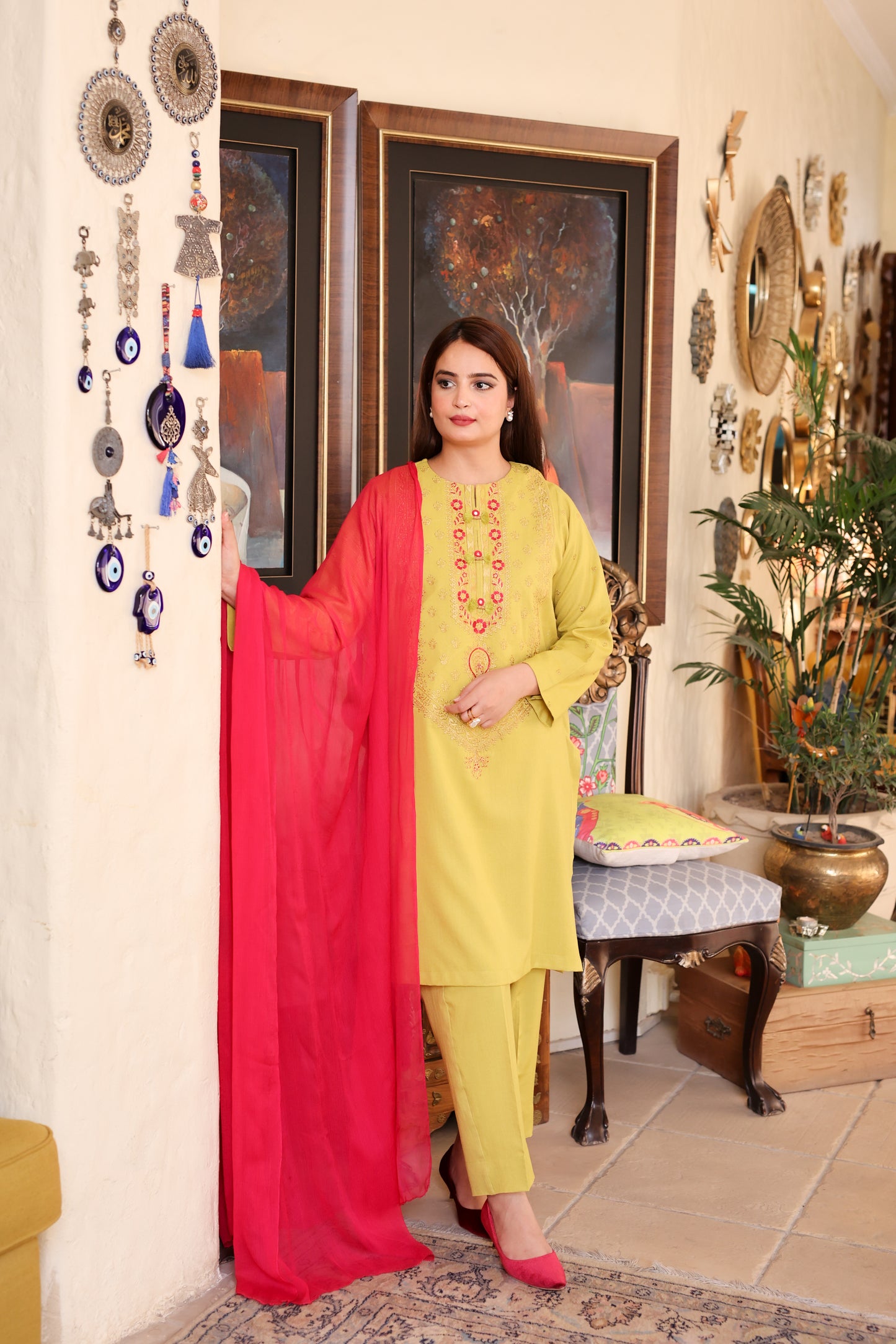 2-Piece Lime Green Embroidered Marina Stitched Suit - Menaalpret
