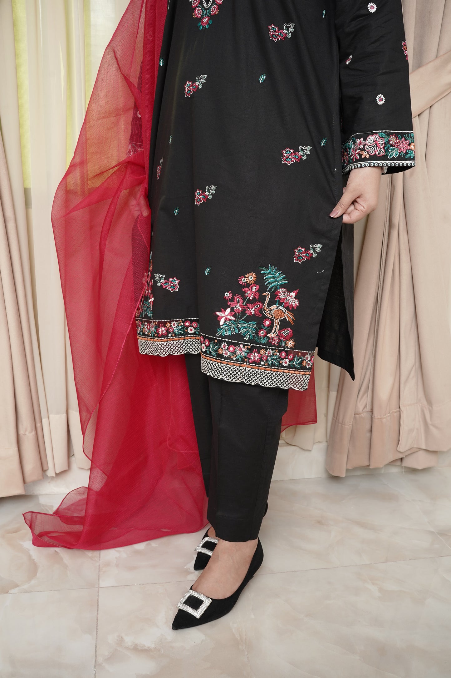 Luxury 3-Piece Black Suit – Multi-Color Embroidery & Khadi Net Dupatta