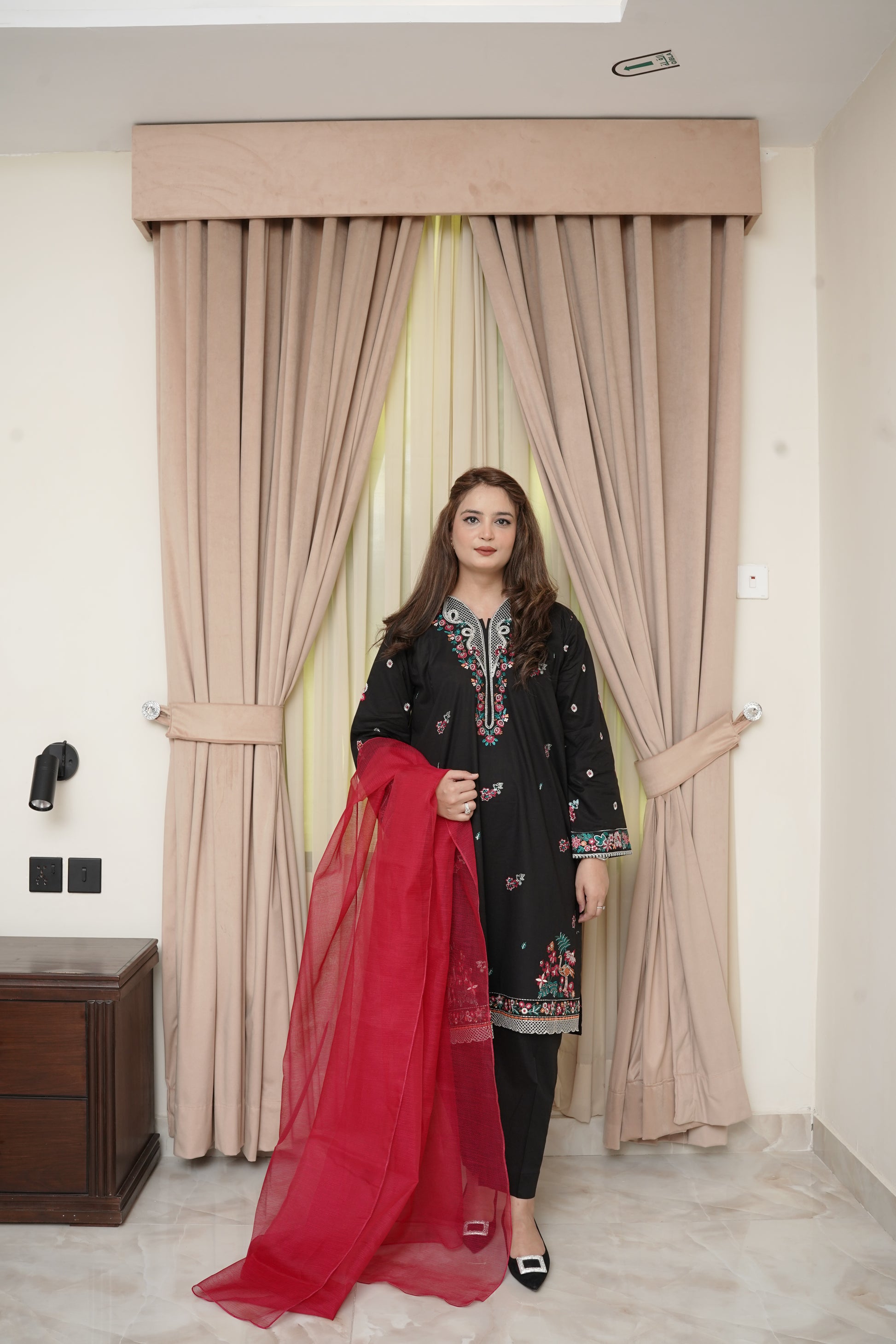 Luxury 3-Piece Black Suit – Multi-Color Embroidery & Khadi Net Dupatta - Menaalpret