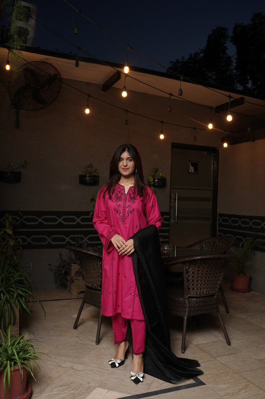 3-Piece Pink & Black Embroidered Suit with Thread Work & Khadi Net Dupatta