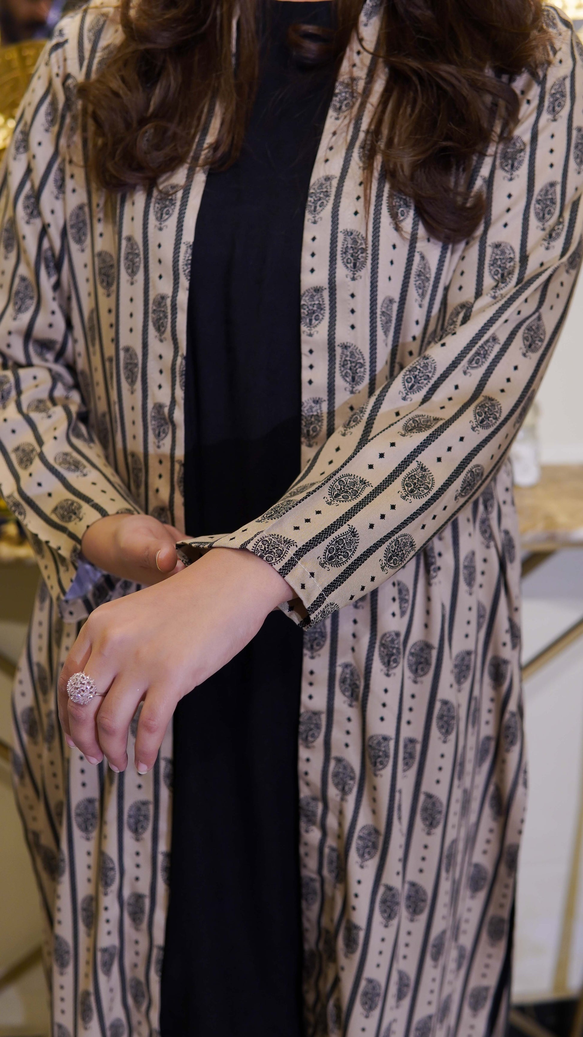 Jacket Style Skin & Black Marina With Inner Dress Stitched - Menaalpret