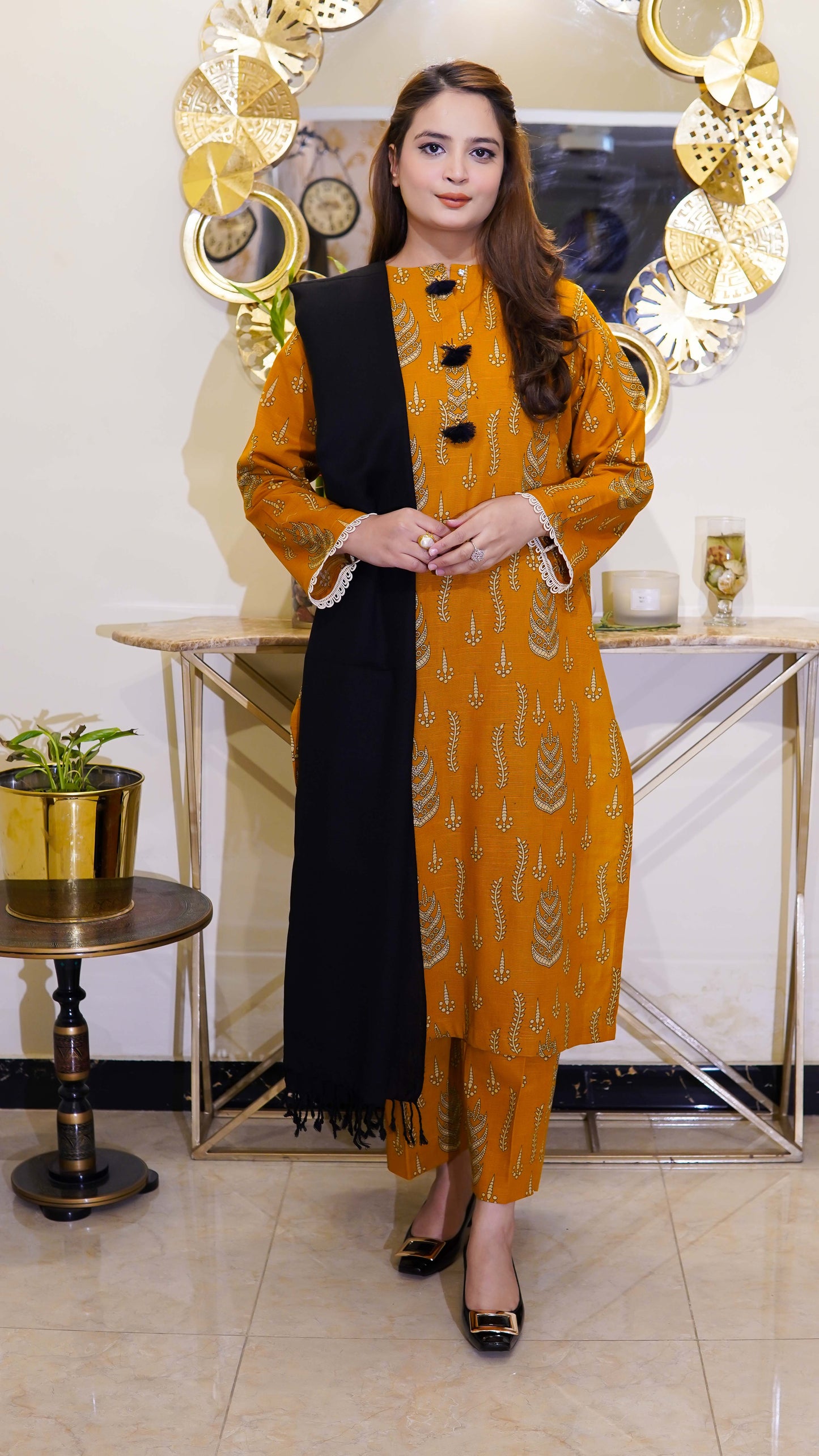 2-Piece Printed Khaddar Stitched Suit - Menaalpret