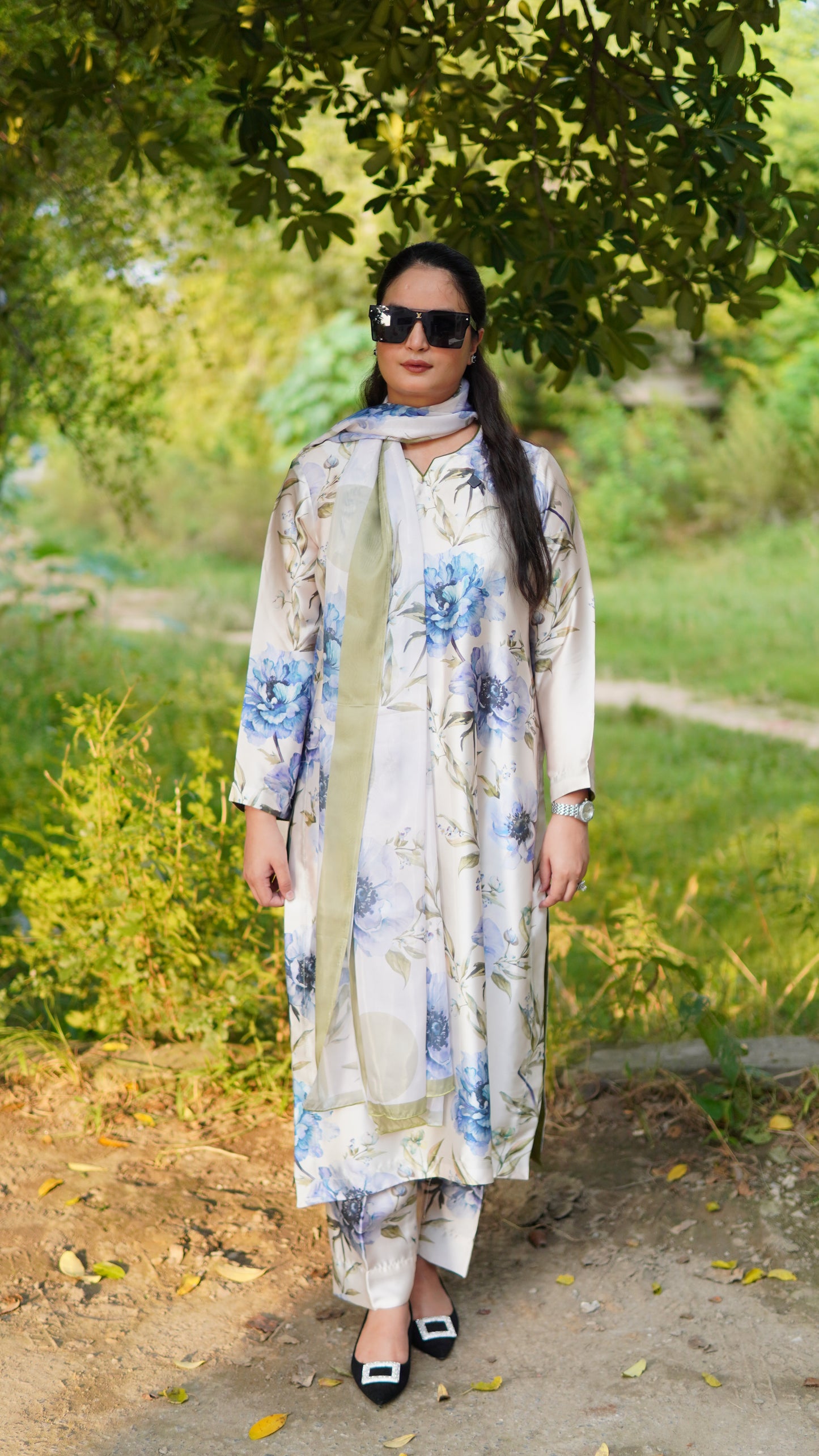 Premium Silk 3 Piece Stitched Dress – Floral Print - Menaalpret
