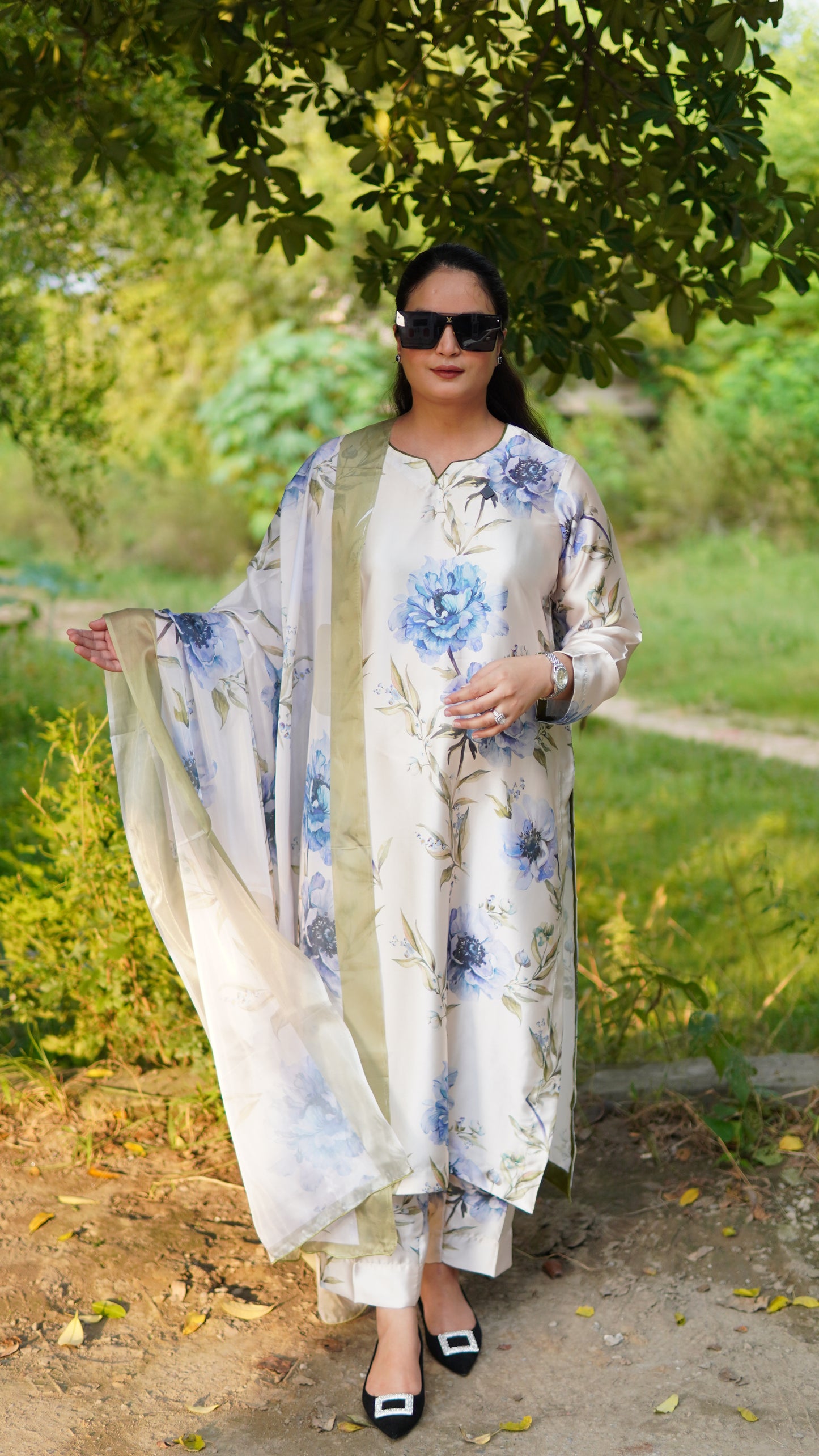 Premium Silk 3 Piece Stitched Dress – Floral Print - Menaalpret
