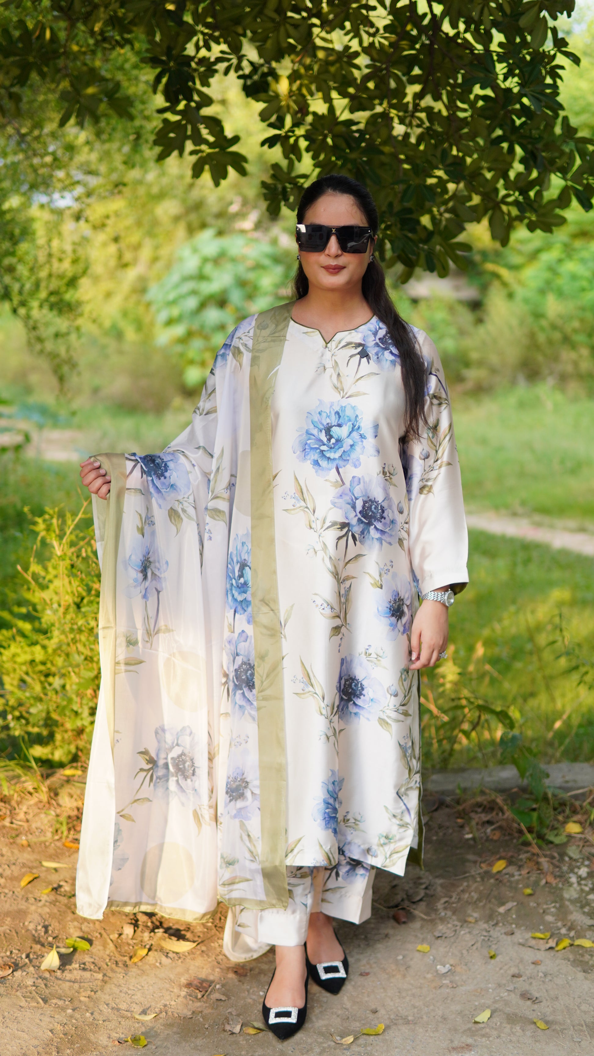 Premium Silk 3 Piece Stitched Dress – Floral Print - Menaalpret