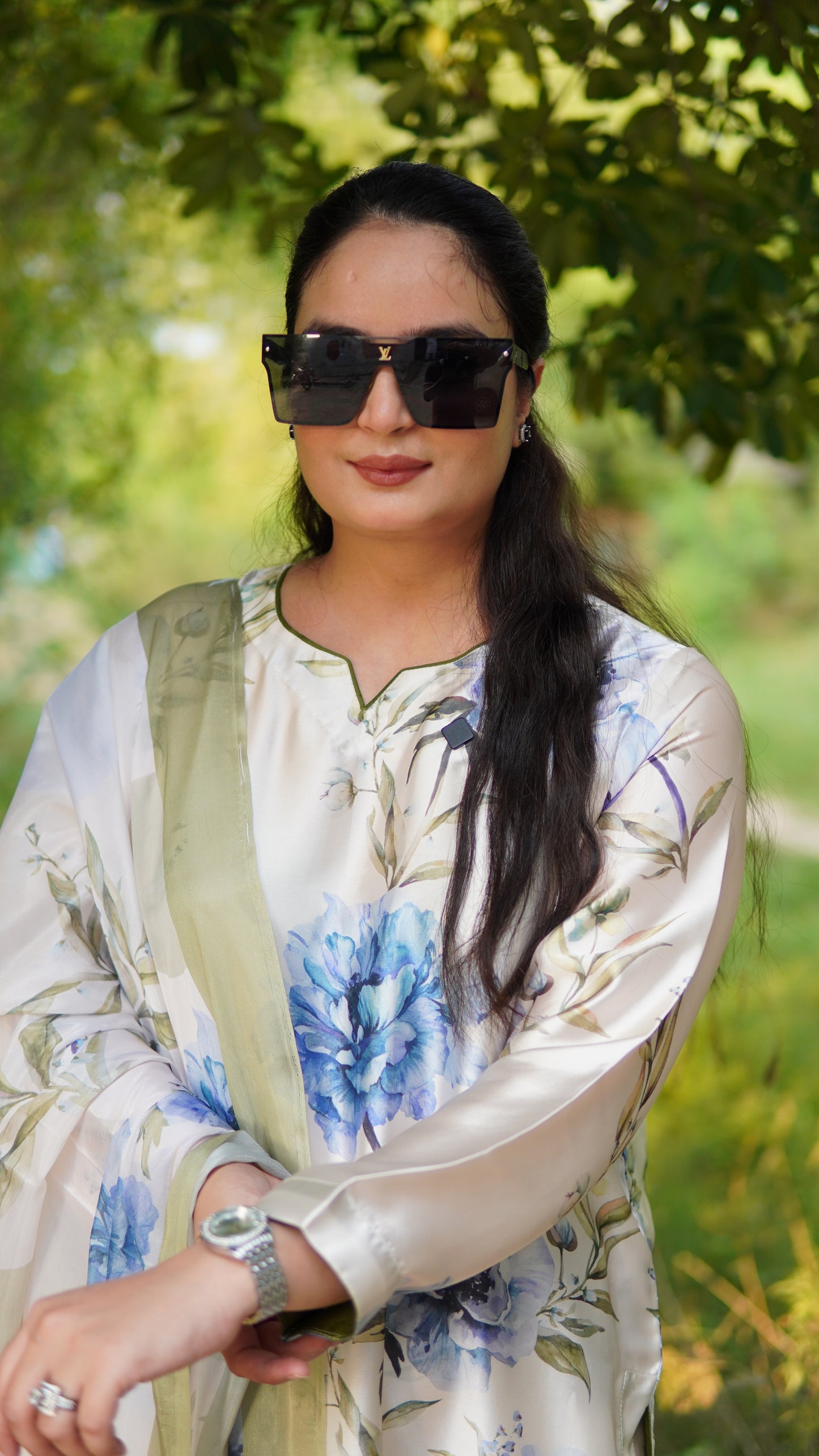 Premium Silk 3 Piece Stitched Dress – Floral Print - Menaalpret