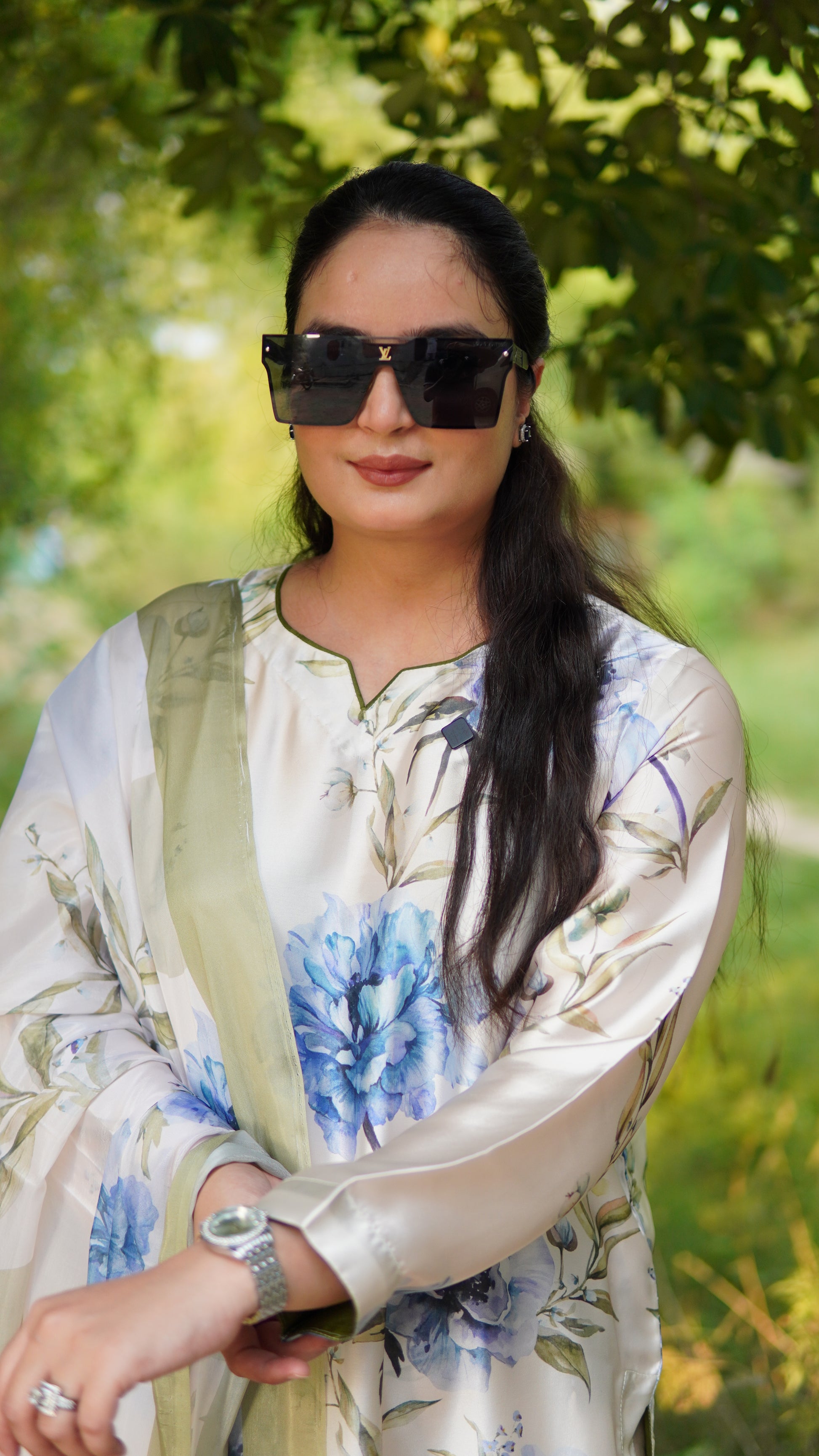Premium Silk 3 Piece Stitched Dress – Floral Print - Menaalpret