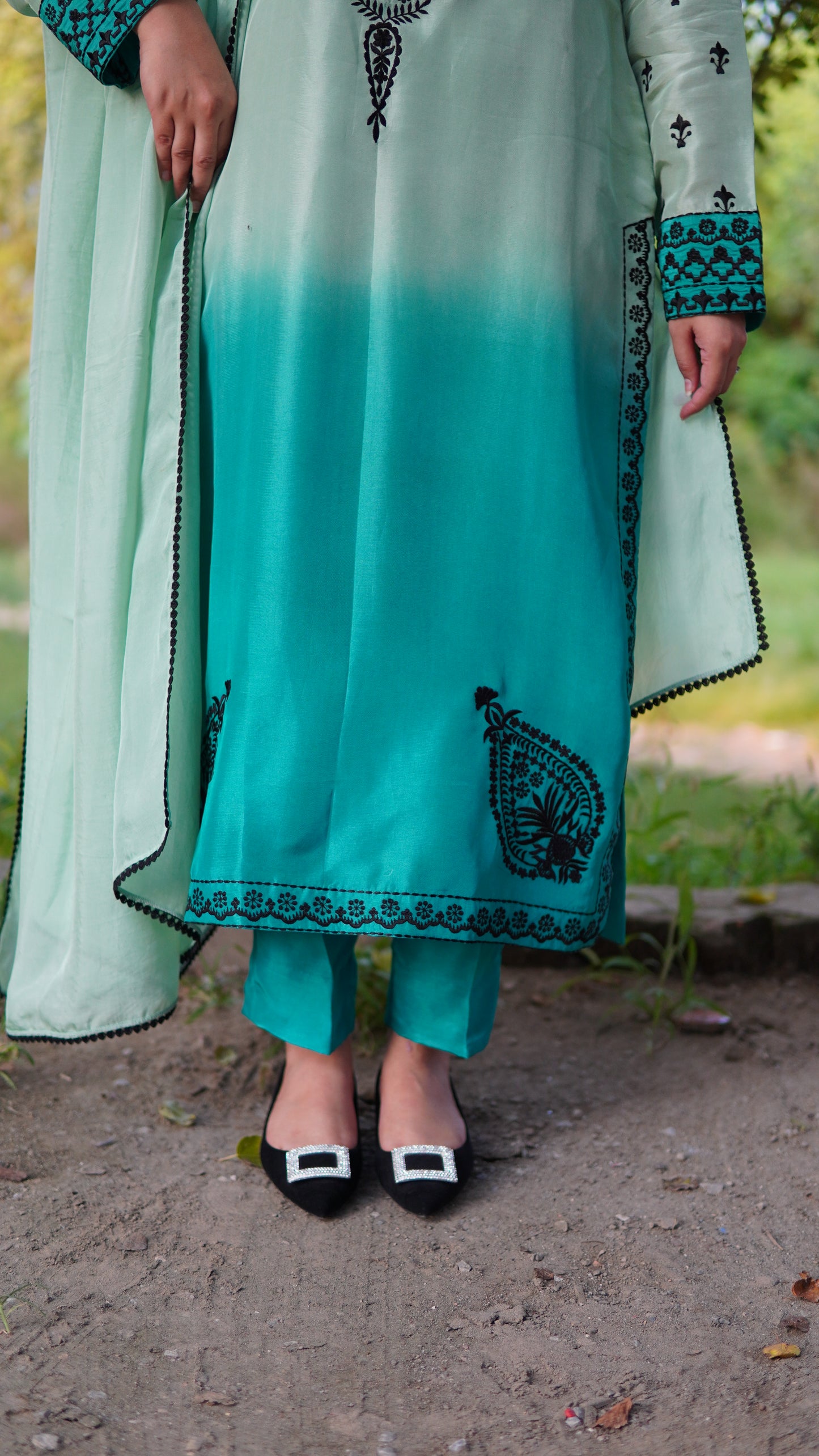 Luxury Pret Ombre Emborided Three Piece Dress - Menaalpret