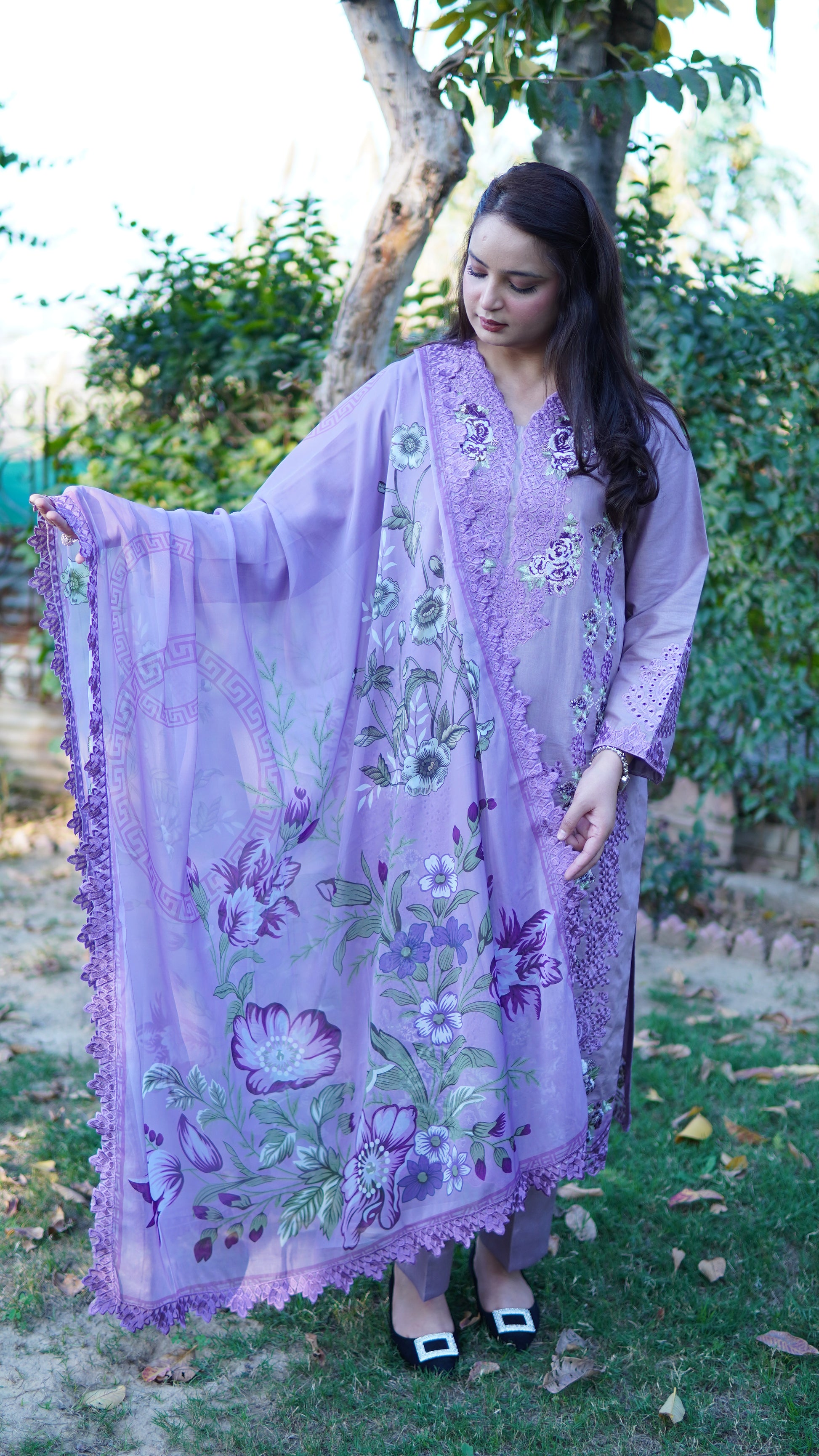 3 Piece Luxury Lavender Embroidered Stitched Suit - Menaalpret