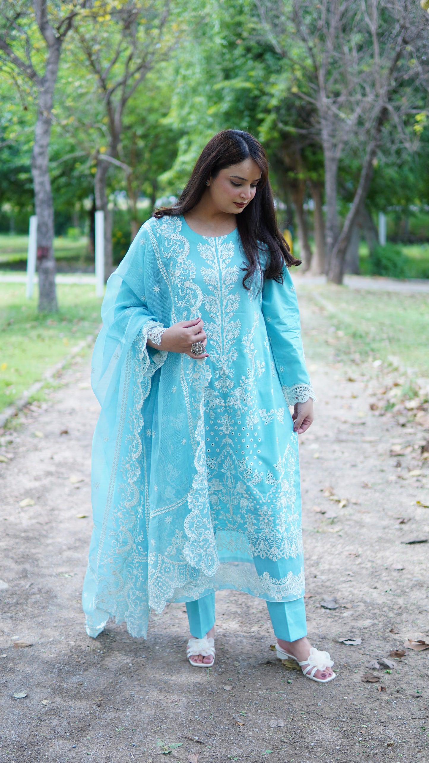 Luxury Ferozi Embroidered Lawn 3 Piece Stitched Suit with Khadi Net Embroidered Dupatta - Menaalpret