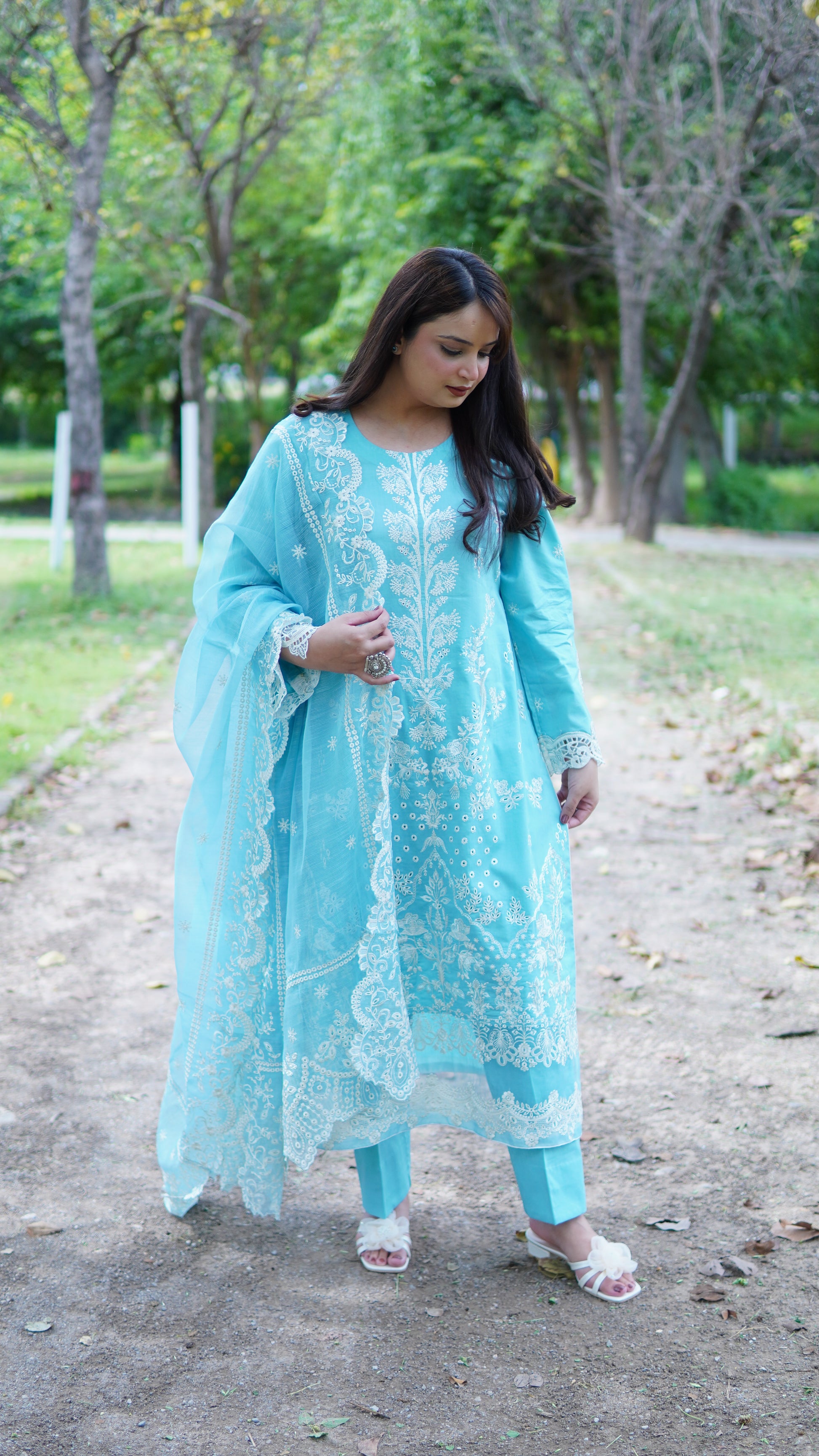 Luxury Ferozi Embroidered Lawn 3 Piece Stitched Suit with Khadi Net Embroidered Dupatta - Menaalpret