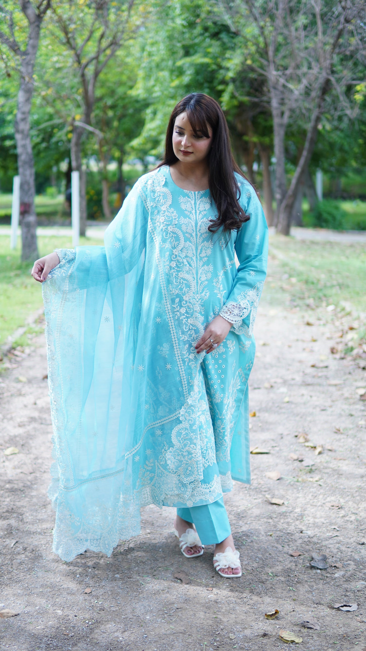 Luxury Ferozi Embroidered Lawn 3 Piece Stitched Suit with Khadi Net Embroidered Dupatta - Menaalpret
