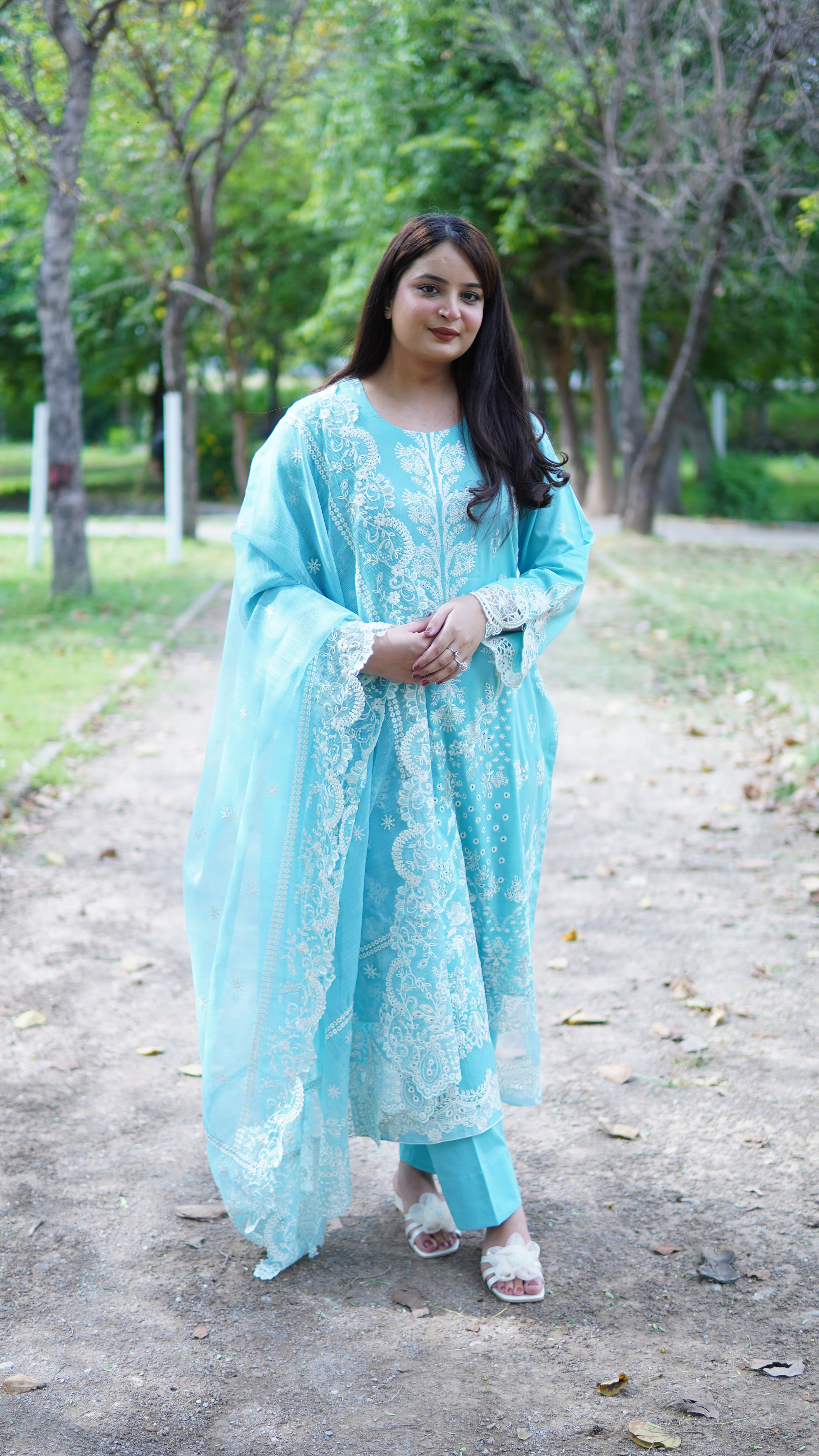Luxury Ferozi Embroidered Lawn 3 Piece Stitched Suit with Khadi Net Embroidered Dupatta - Menaalpret
