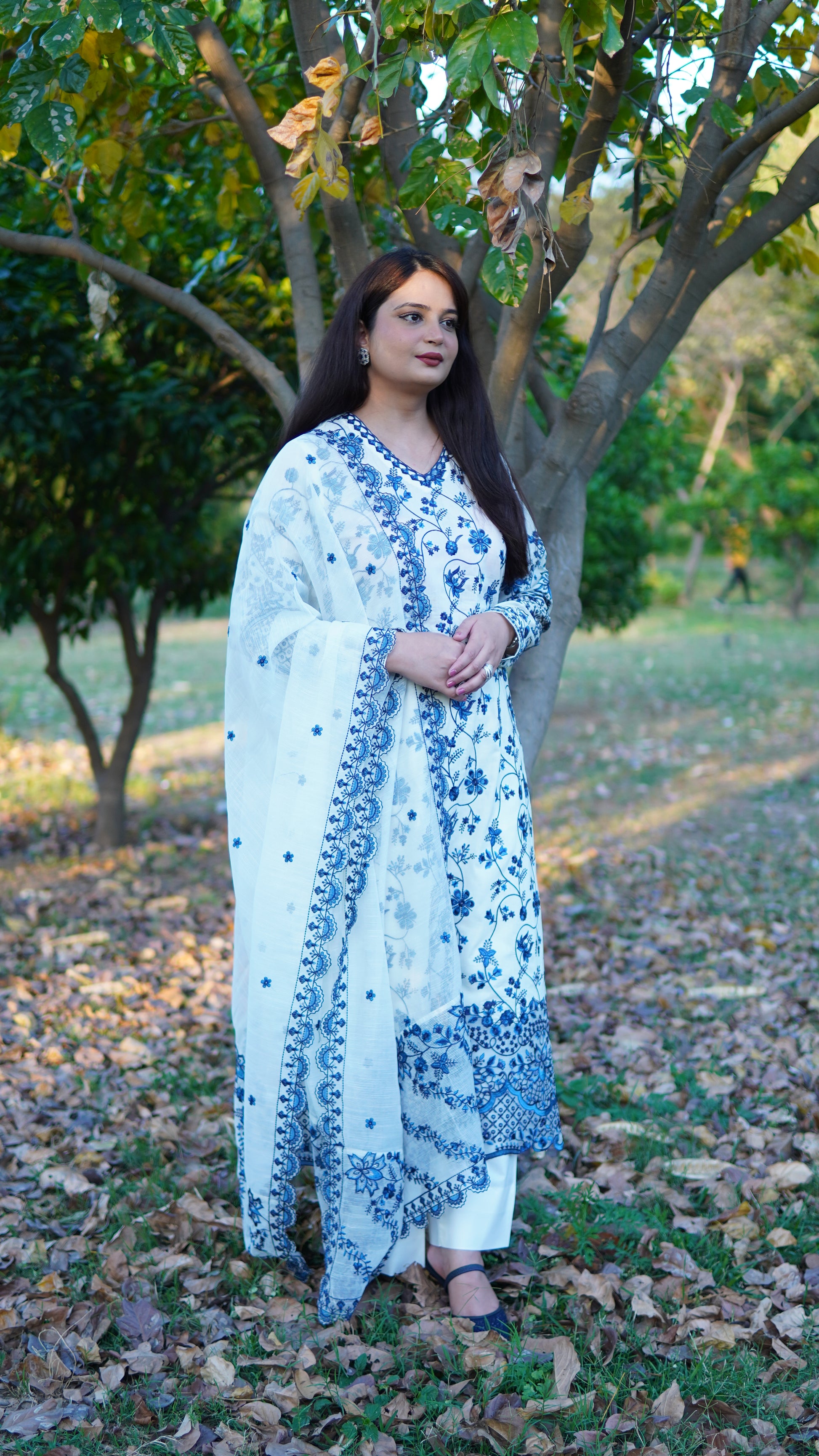 Elegant White & Blue Embroidered 3 Piece Stitched Lawn Suit for Women – Premium Ready to Wear Traditional Pakistani Dress - Menaalpret