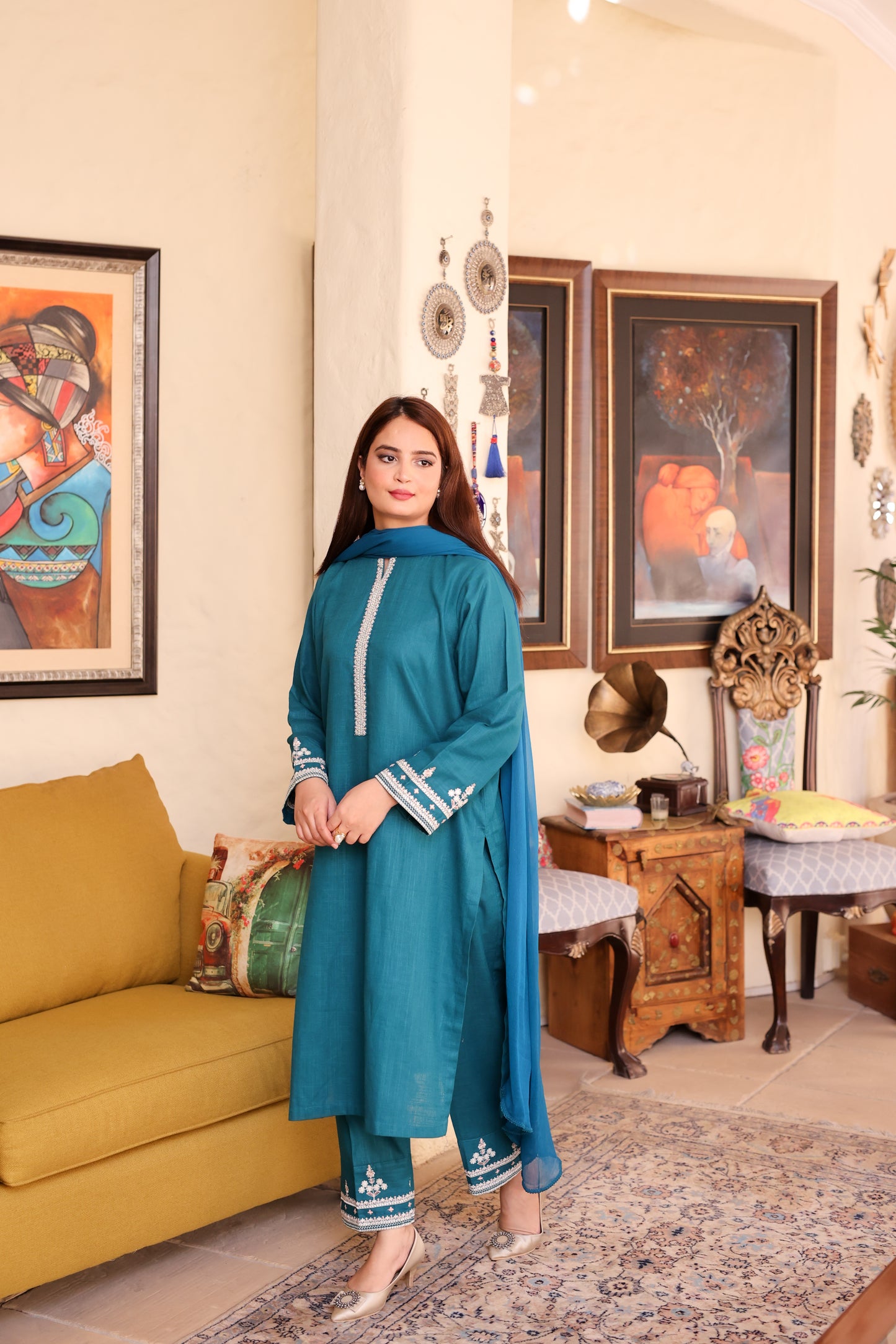 2-Piece Zinc Embroidered Khaddar Stitched Suit - Menaalpret